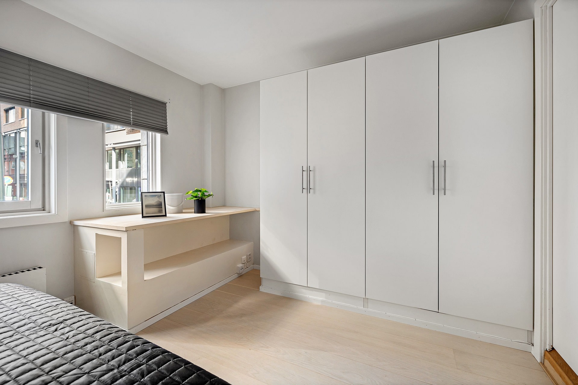 Garderobni omari za vsako priložnost.